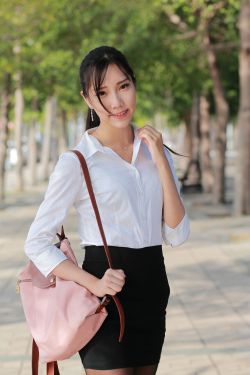 两女一男一起做
