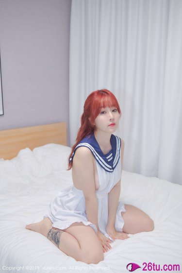女军花撅着屁股衰求