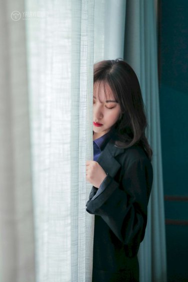 美女脱yifu