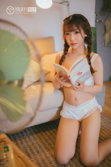一边亲一边摸下面