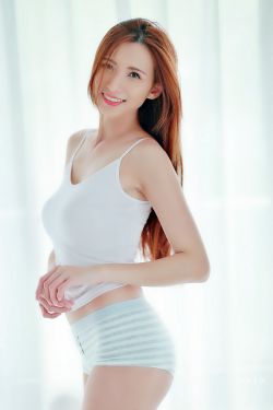 欧美吻胸吃奶大尺度